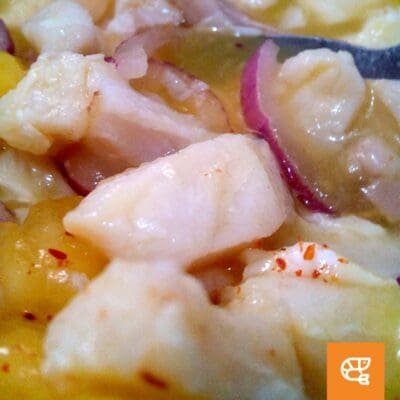 Ceviche de pescado en salsa de piña